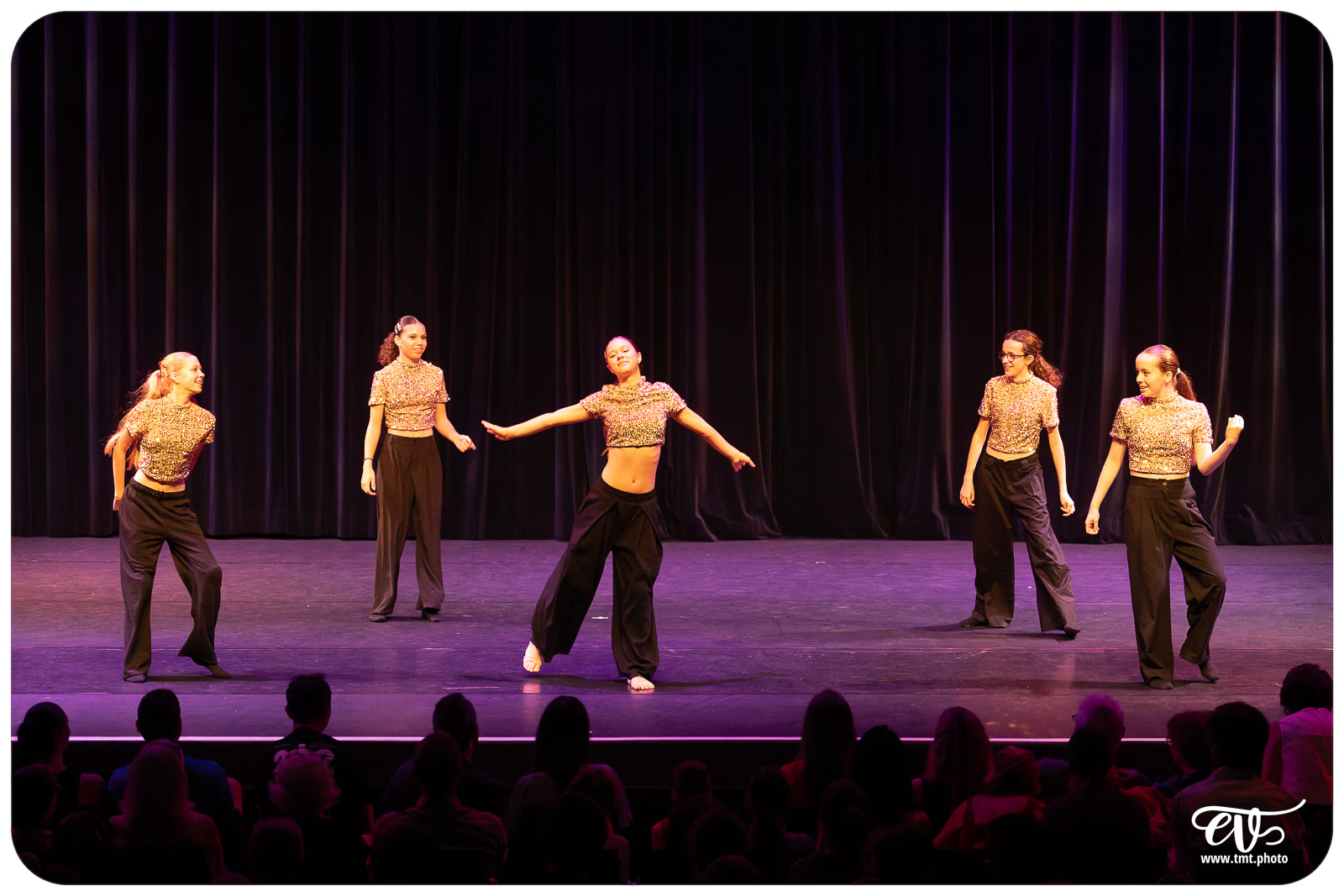 ECOLE DE DANSE CÉCILE ADAMOW